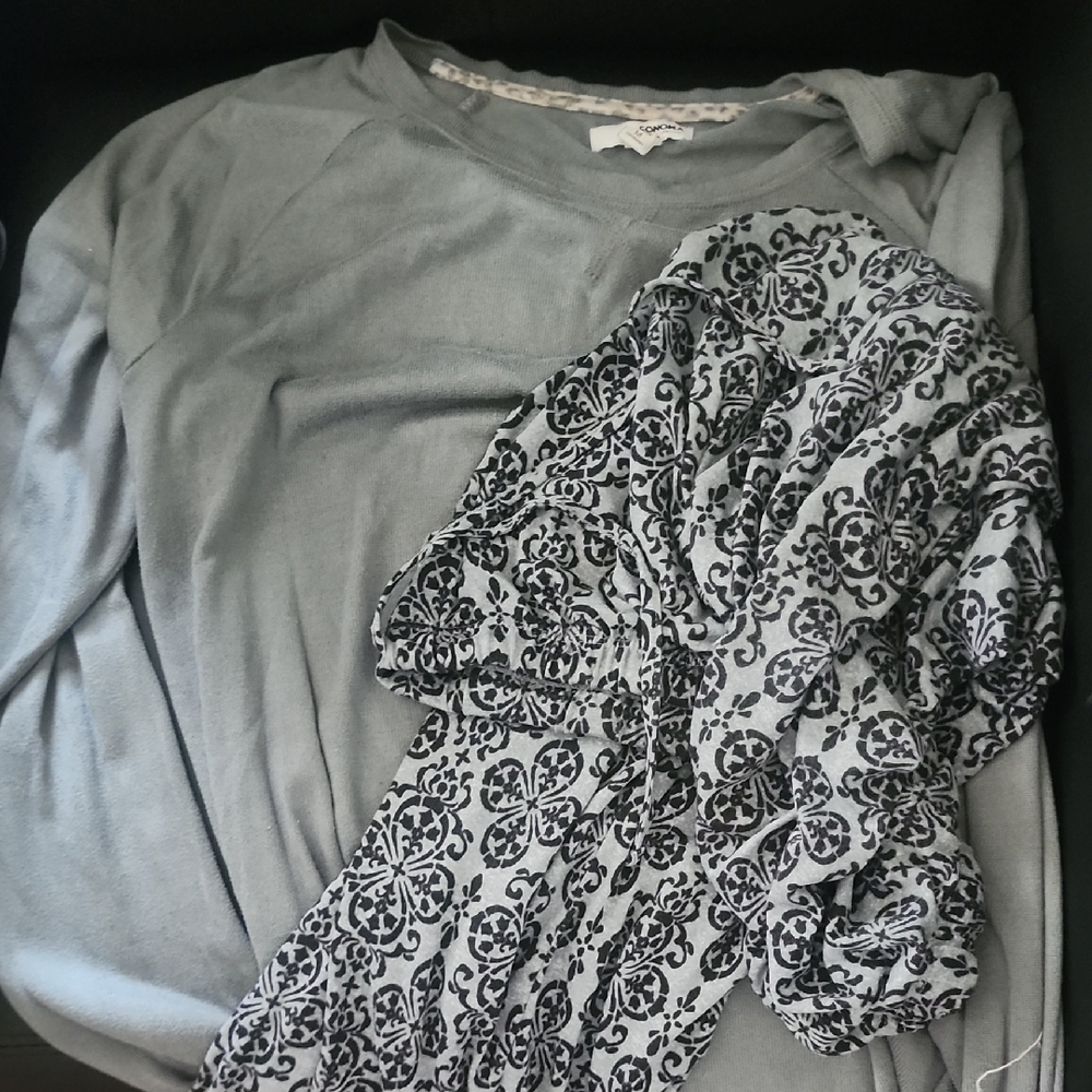 Sonoma Gray and Black Patterned Tops Pjs